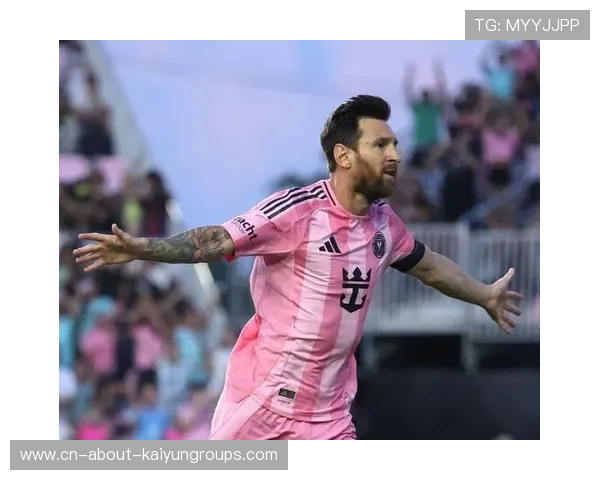 梅西倒地仍护球成功，迈阿密国际继续围攻，梅西被铲倒